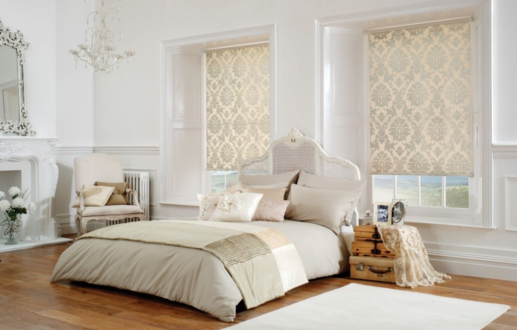 Rèm xếp lớp có họa tiết hoa văn