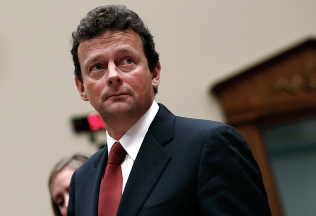 Ông Tony Hayward phải rời BP bởi vụ tràn dầu tãi vùng biển Gulf, Mexico. Ảnh: The Independent.