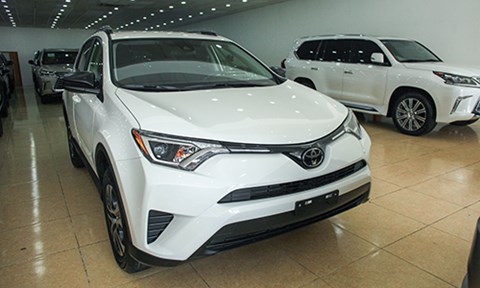 Về Việt Nam với mức giá cao ngất ngưởng, Toyota RAV4 2017 liệu có bán nổi? Về Việt Nam với mức giá cao ngất ngưởng, Toyota RAV4 2017 liệu có bán nổi?