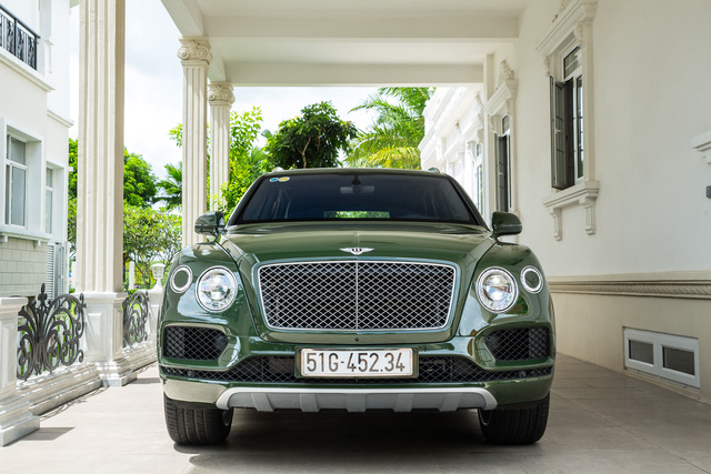 Cận cảnh Bentley Bentayga cá nhân hóa độc nhất Việt Nam Cận cảnh Bentley Bentayga cá nhân hóa độc nhất Việt Nam