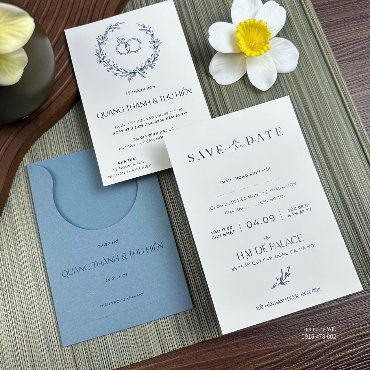 Mẫu thiệp cưới tối giản hiện đại với thiết kế tinh tế và thanh lịch