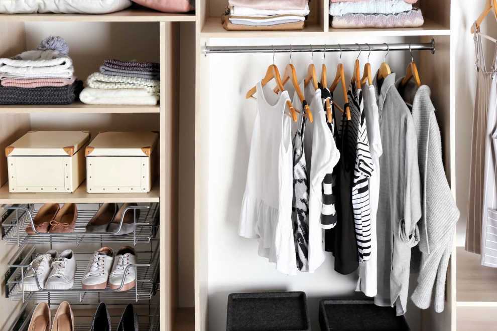 đuổi kiến trong tủ quần áo