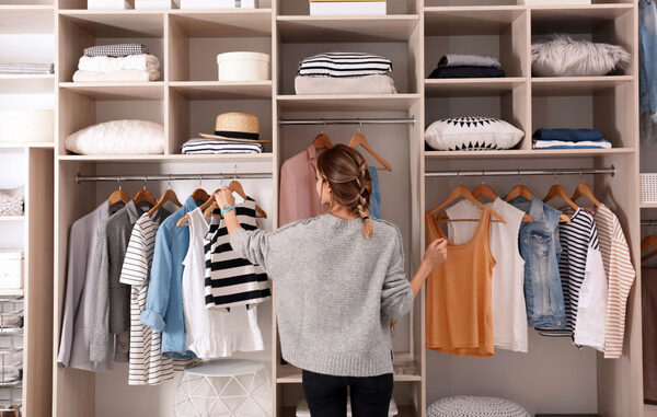 Chia nhỏ các các ngăn tủ quần áo