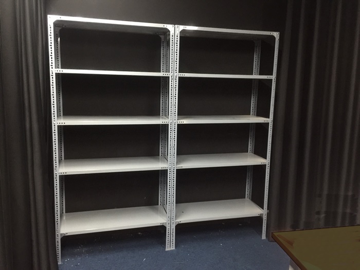 kệ sách sắt v lỗ với nhiều ưu điểm và lắp đặt đơn giản