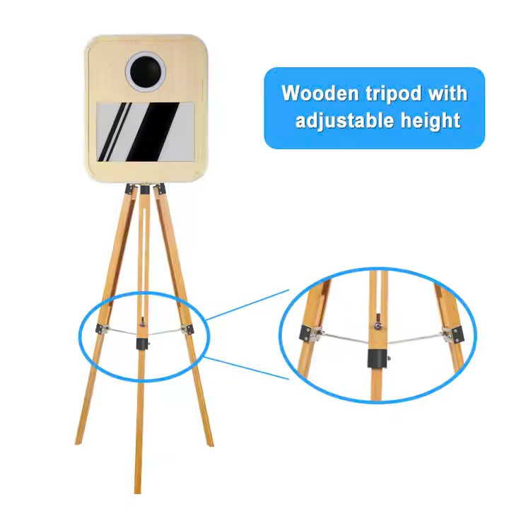 Hình ảnh máy photo booth của YCN MEDIA. Hình thức đẹp, sang trọng - phù hợp nhiều sự kiện