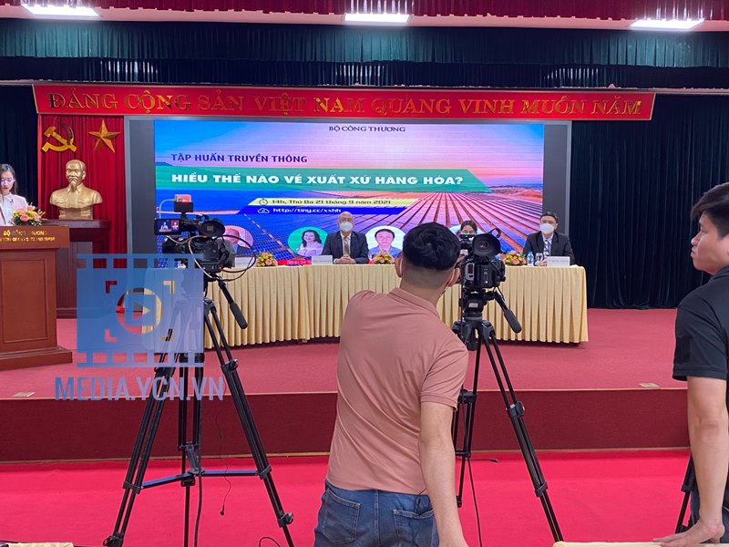 livestream zoom meeting webinar hoi thao hoc hop online truc tuyen