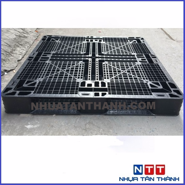 Pallet nhựa cũ Tân Phú