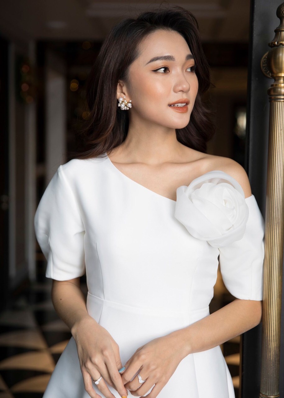 dam-xoe-kieu-tay-con-lech-vai-dinh-hoa