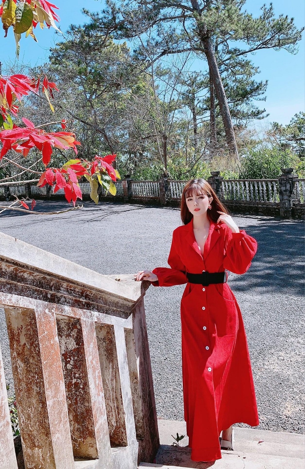 dam-da-hoi-kieu-co-so-mi-tay-dai-phong-sang-trong