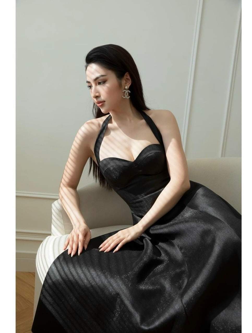 dam-xoe-dai-cup-nguc-day-co-phoi-tui