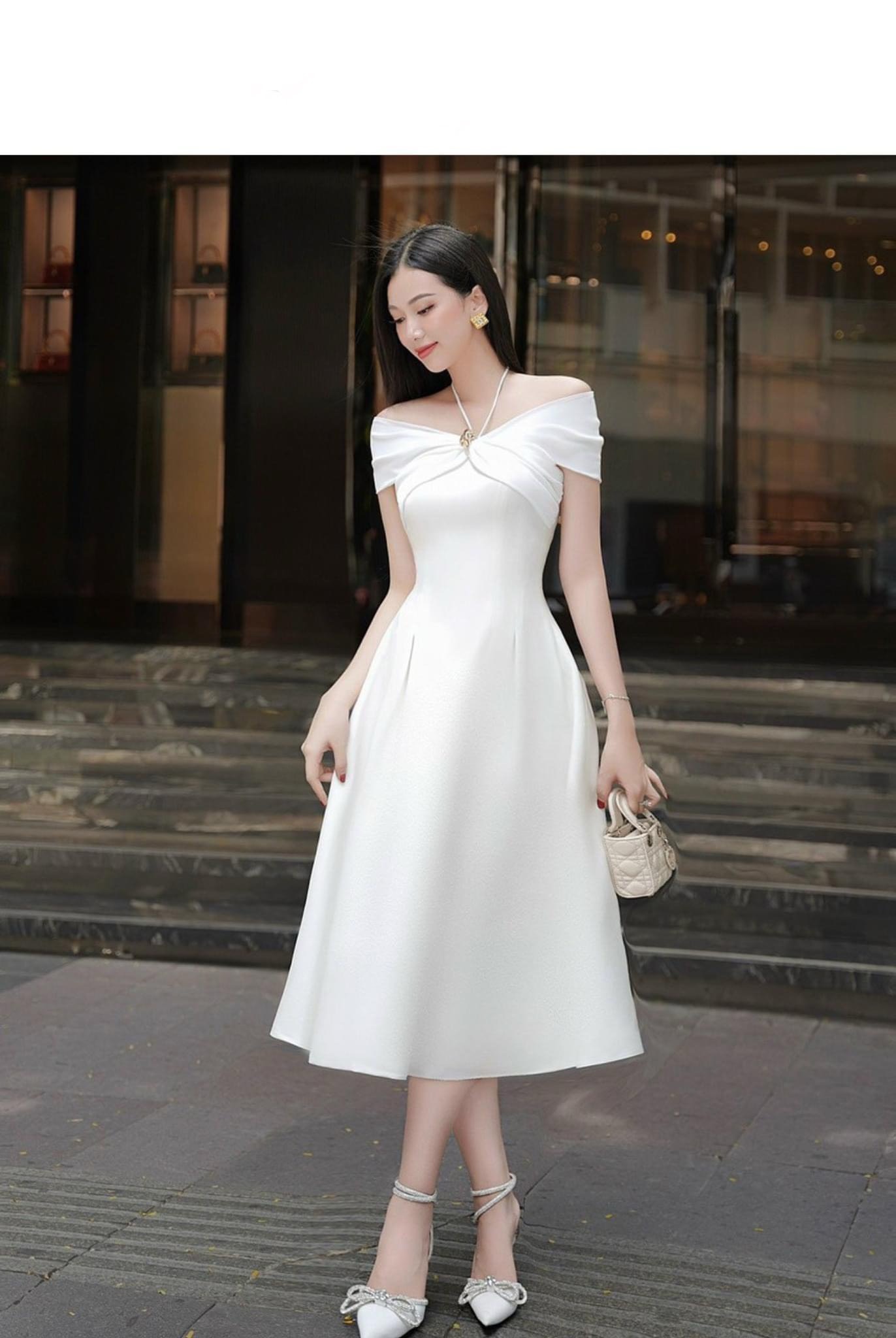 Đầm dự tiệc dáng xoè hở vai cột dây cổ sang trọng