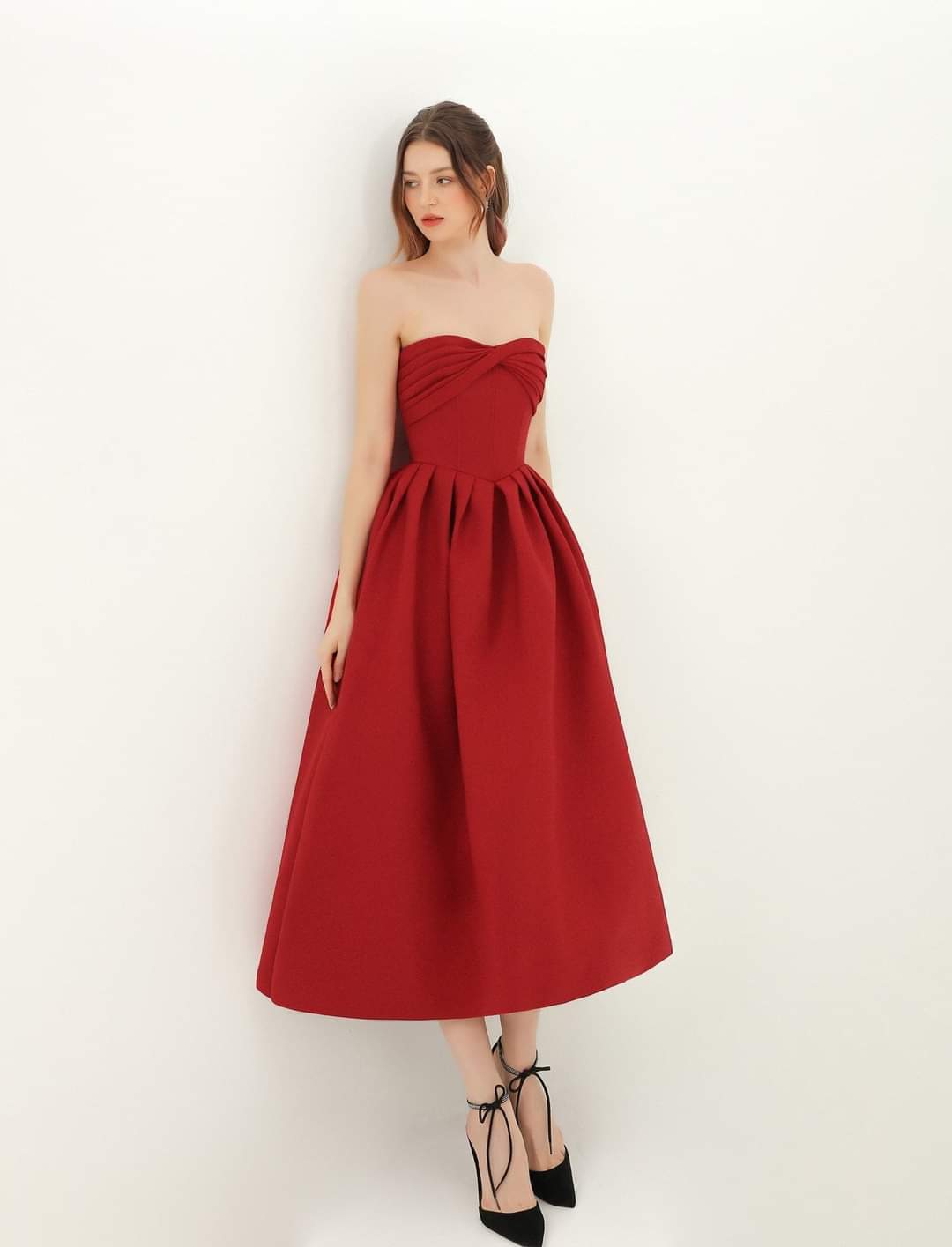 2923-dam-xoe-cup-nguc-xep-ly-nguc-va-eo-hop-di-tiec