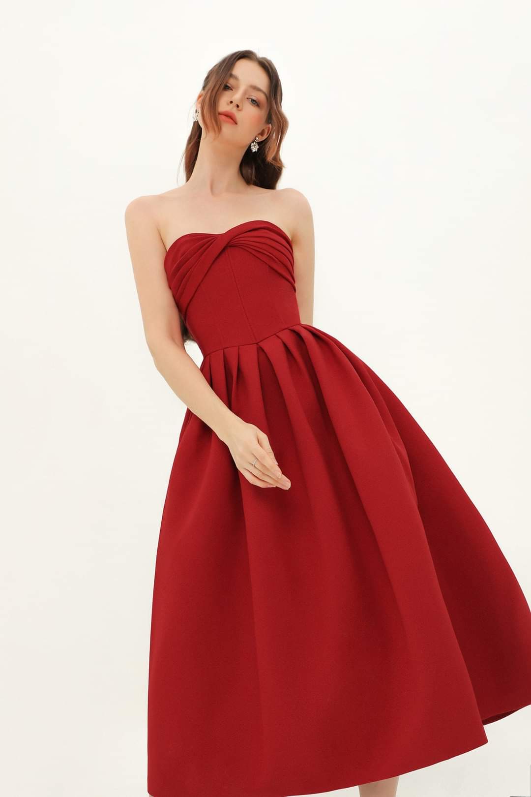 2923-dam-xoe-cup-nguc-xep-ly-nguc-va-eo-hop-di-tiec