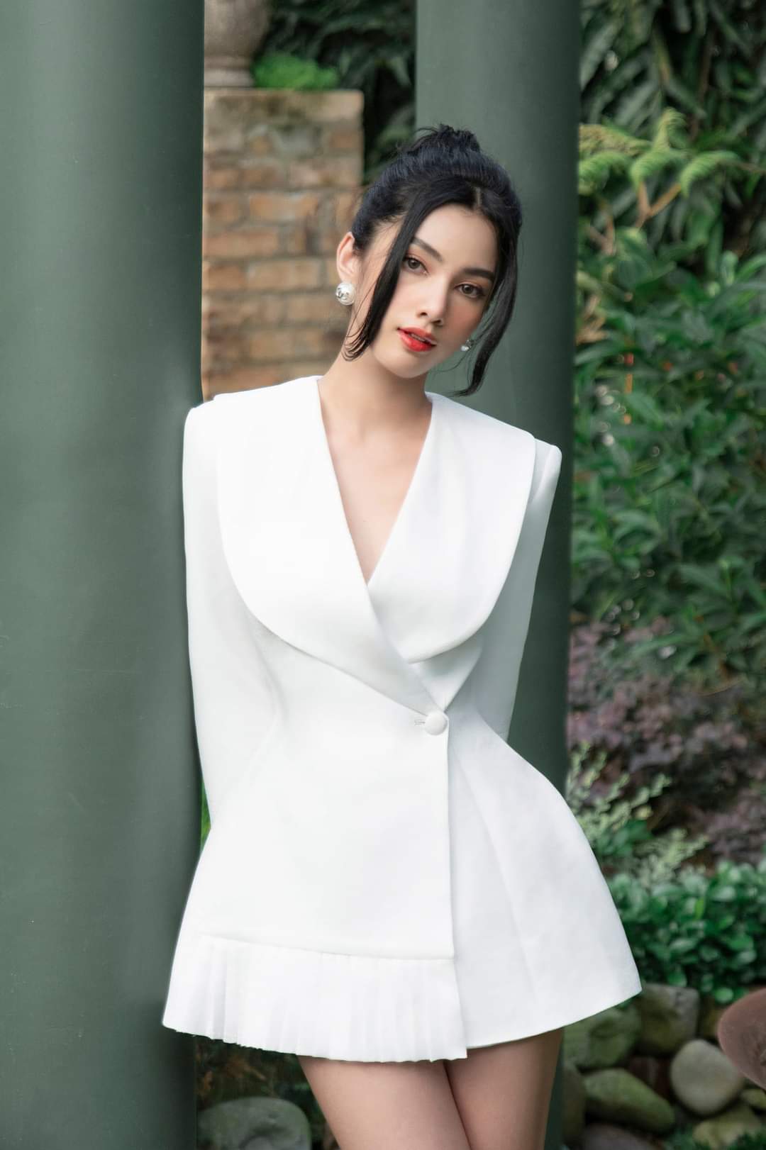 set-ao-quan-kieu-dam-vest-dang-xoe-xep-ly-phoi-quan-short