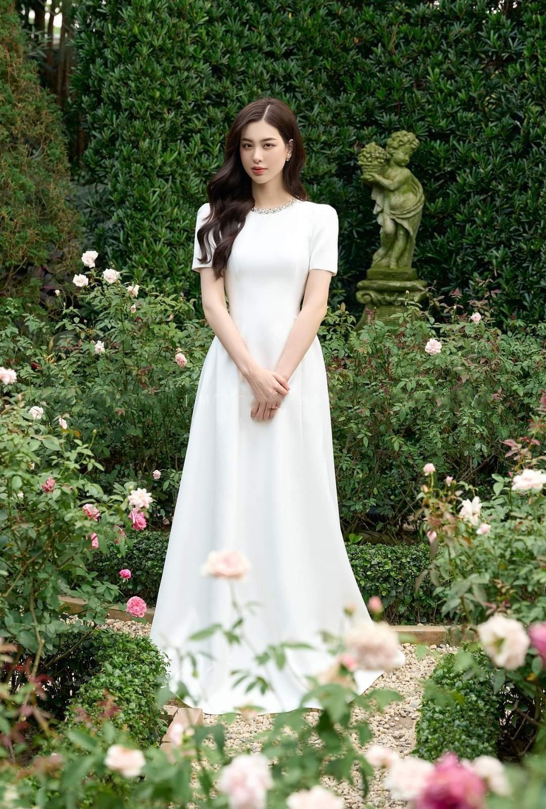 Đầm dự tiệc dáng xòe dài đính đá cổ tặng kèm nơ rời