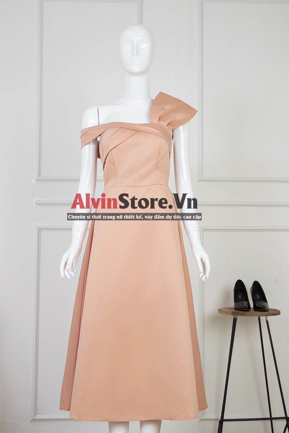 Đầm dự tiệc dáng xoè lệch vai phối nơ sang trọng