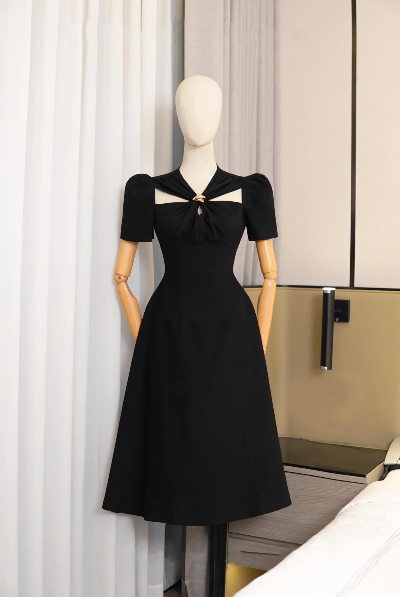 Đầm dự tiệc dáng xoè tay con cut out vai sang trọng