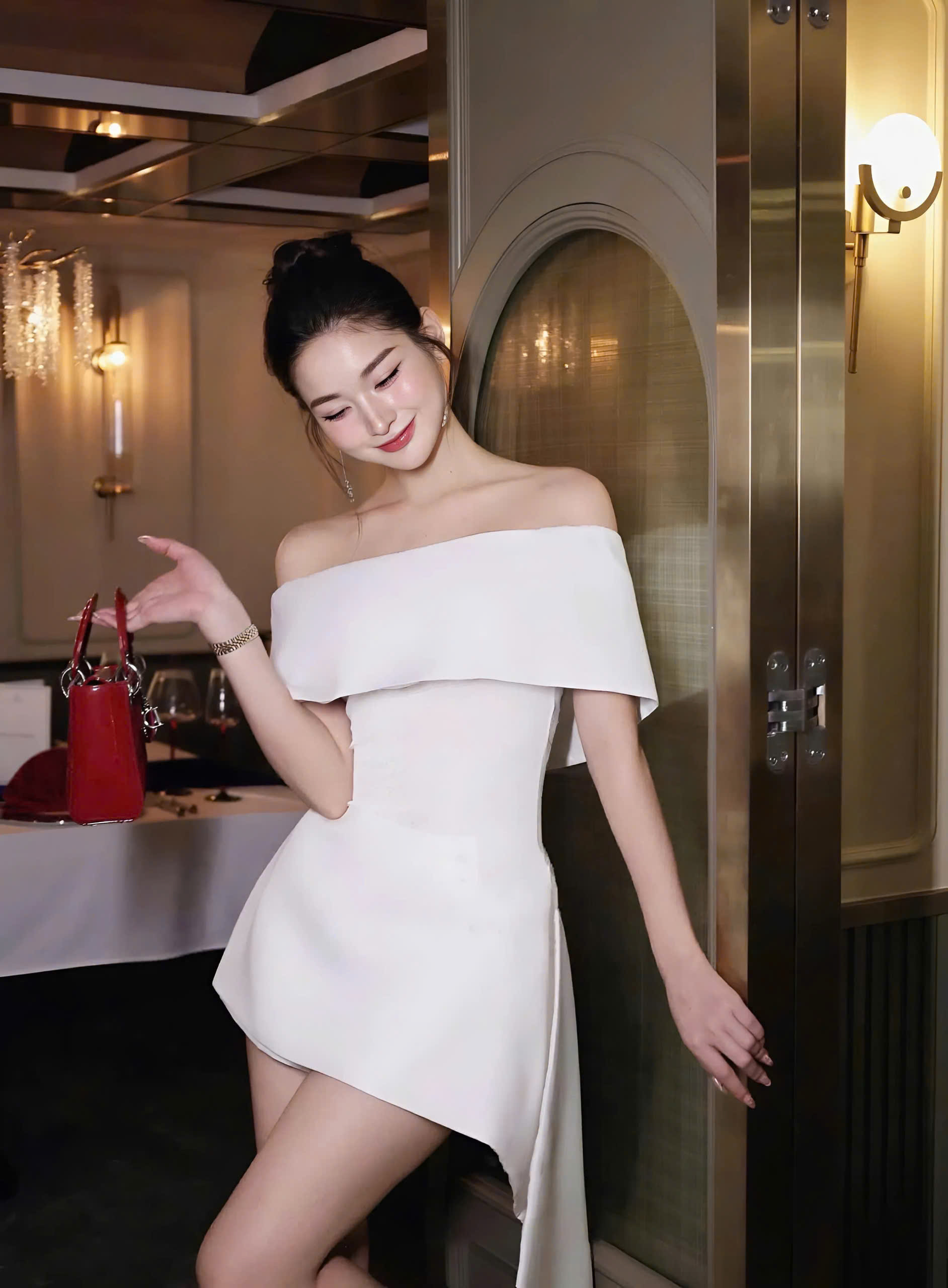 Đầm dự tiệc dáng xoè ngắn hở vai ngang sang trọng (KÈM QUẦN SHORT)