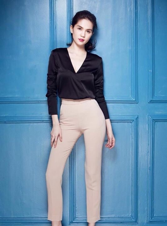 ban-si-dam-ngoc-trinh-dam-di-tiec-tphcm