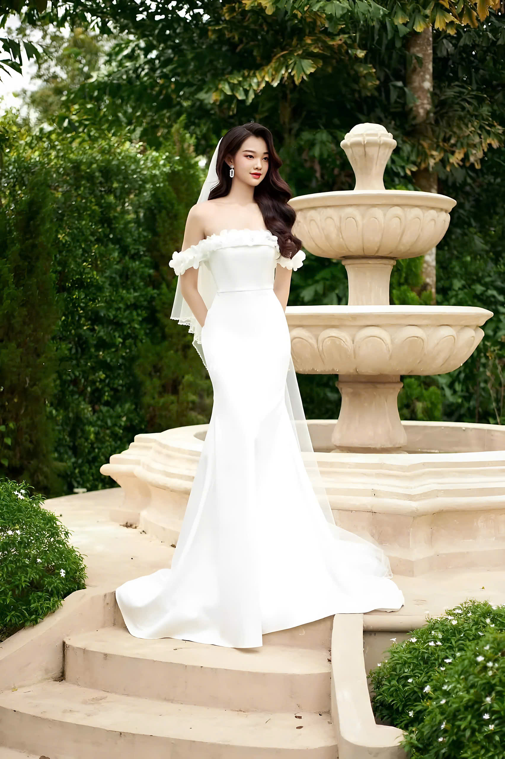 Bí quyết chọn váy cưới đi bàn: Vừa đẹp, vừa sang, lại cực kỳ nhẹ nhàng