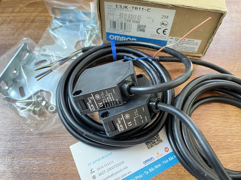 Cảm biến E3JK-TR11-C