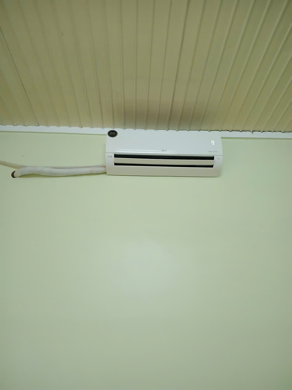 Máy Lạnh LG Inverter 1 Hp IEC09G1