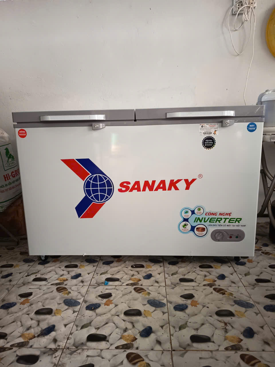 Tủ đông Sanaky Inverter 365 lít VH-5699W4K