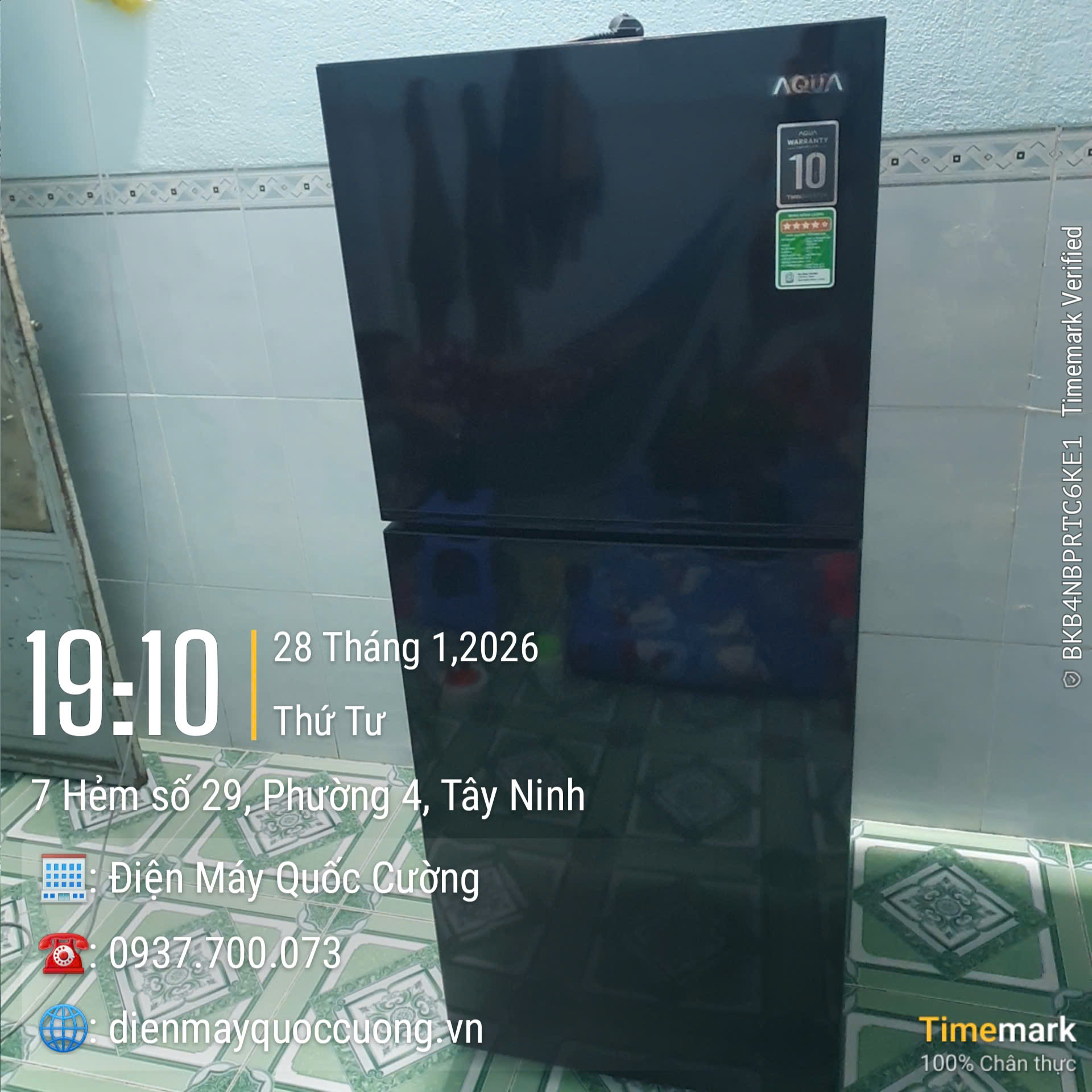 Tủ lạnh Aqua Inverter 189 lít AQR-T220FA(FB)