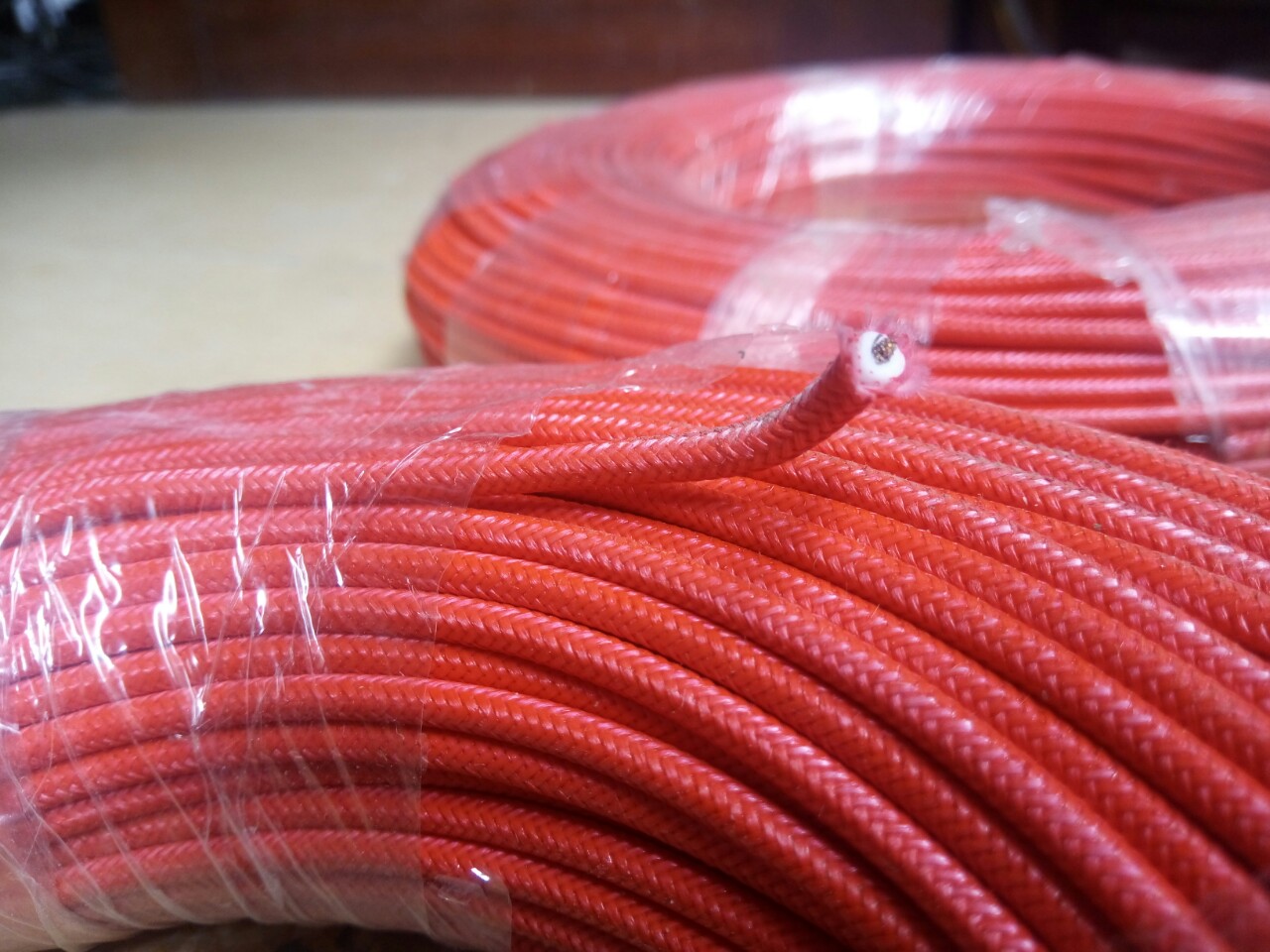 Day dien chiu nhiet amiang có độ đàn hồi cao