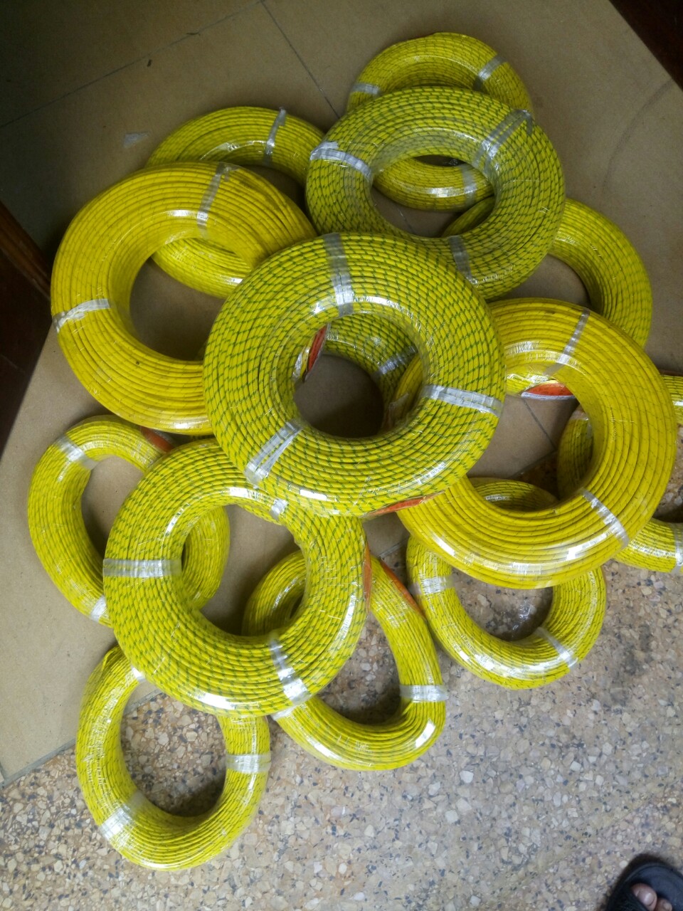 Day dien chiu nhiet amiang