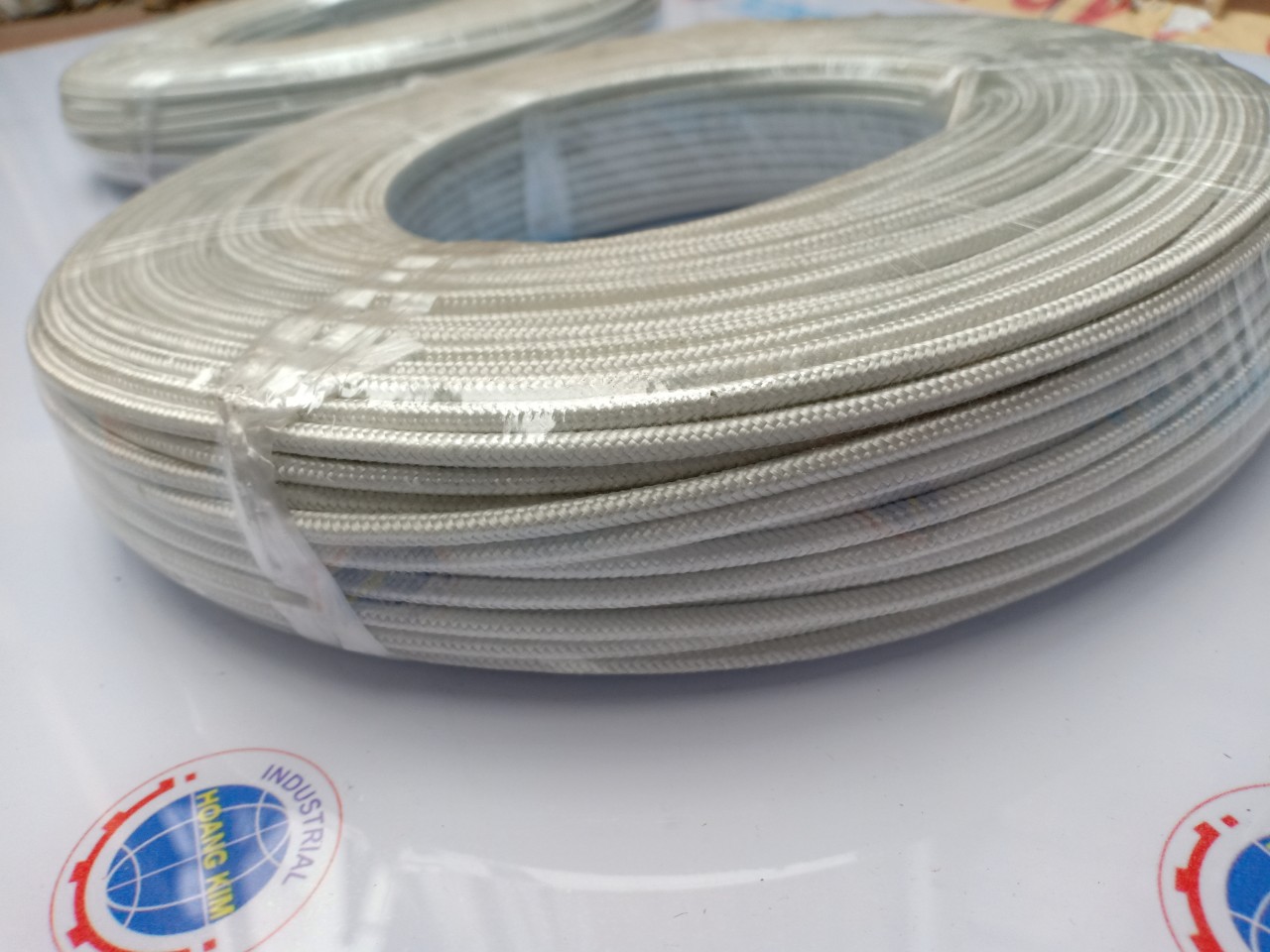 Liên hệ mua dây điện chịu nhiệt amiang phi 0.35