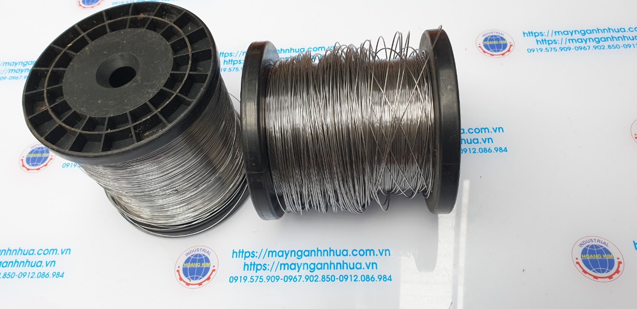 Dây điện trở Ni Cr hay còn được gọi là Nichrome.