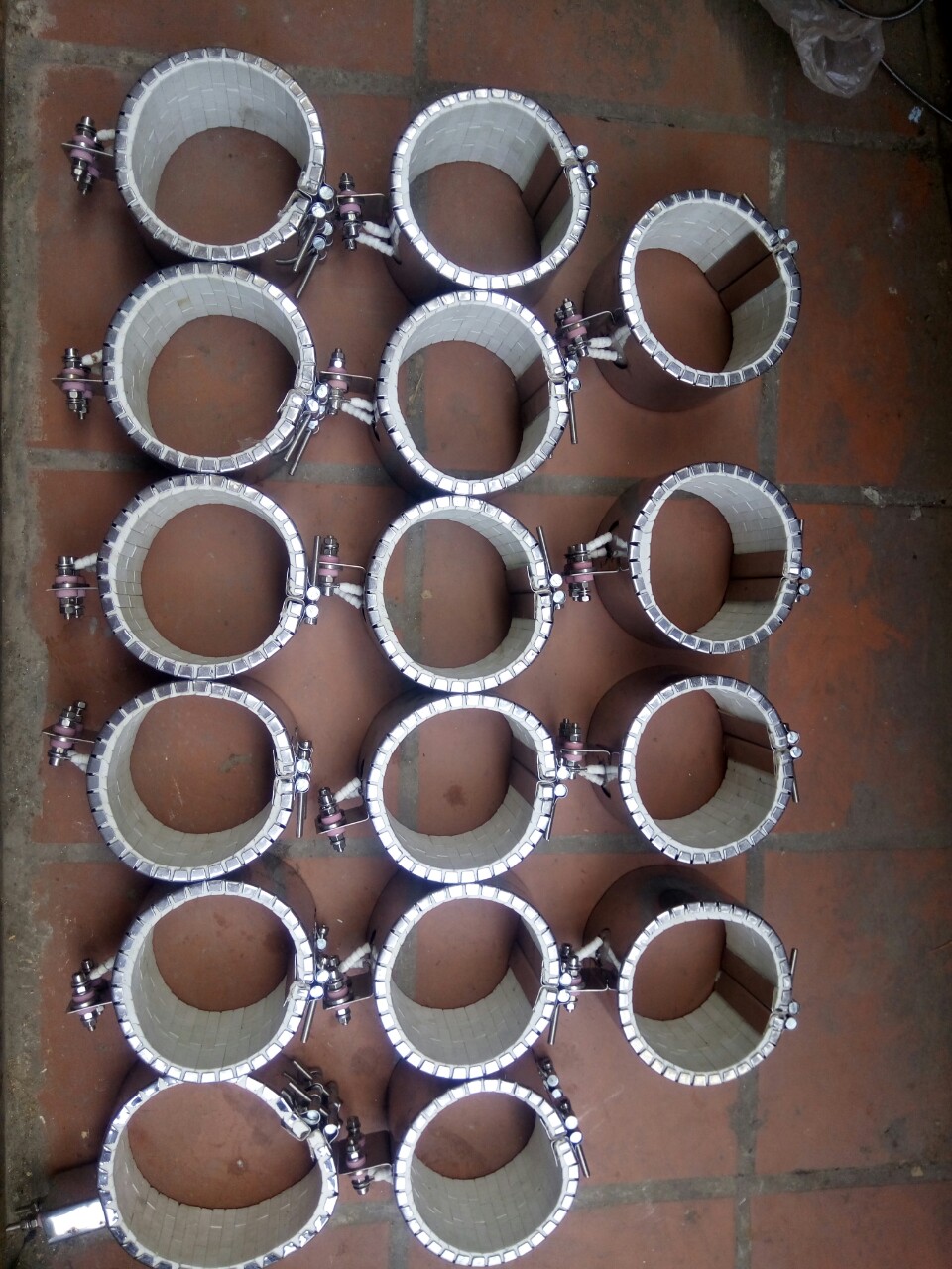 Sản phẩm dien tro vong nhiet su dien 220v là thiết bị điện thông dụng