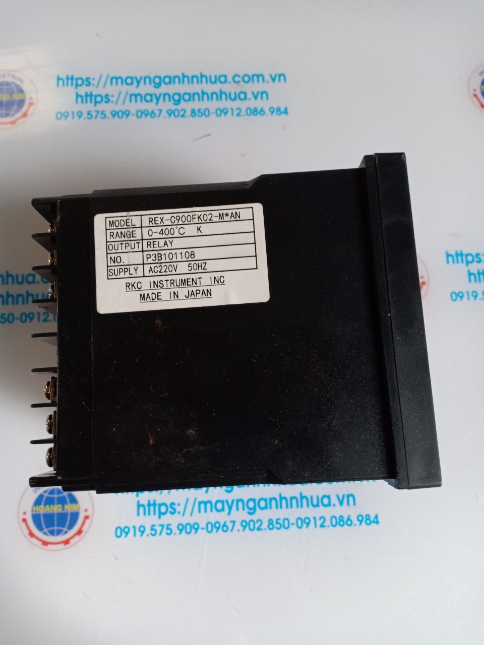 Đồng hồ điều khiển nhiệt độ thường được có 3 thành phần chính