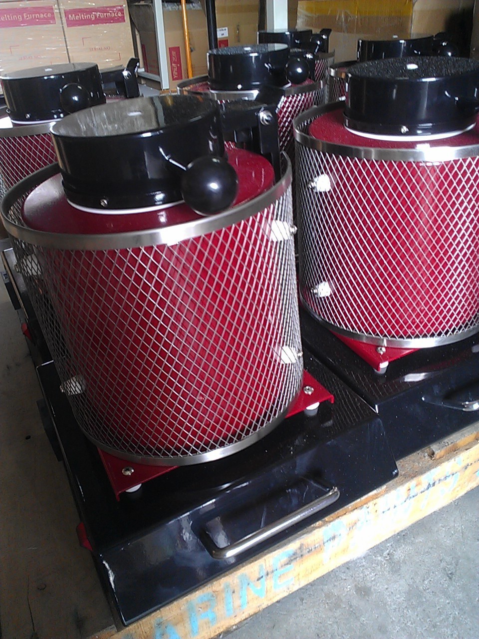 Máy nấu kim loại