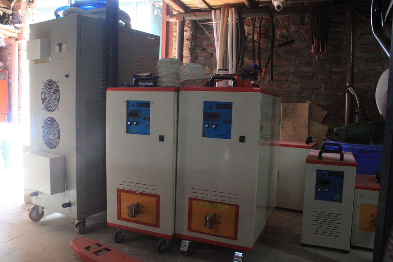 Lò nung cao tần là loại thiết bị cần thiết không thể thiếu trong dây chuyền sản xuất thép