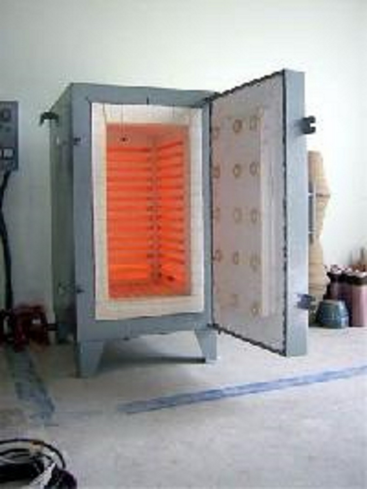 Lò nung gốm sứ đạt tiêu chuẩn lò nung thân thiện với môi trường