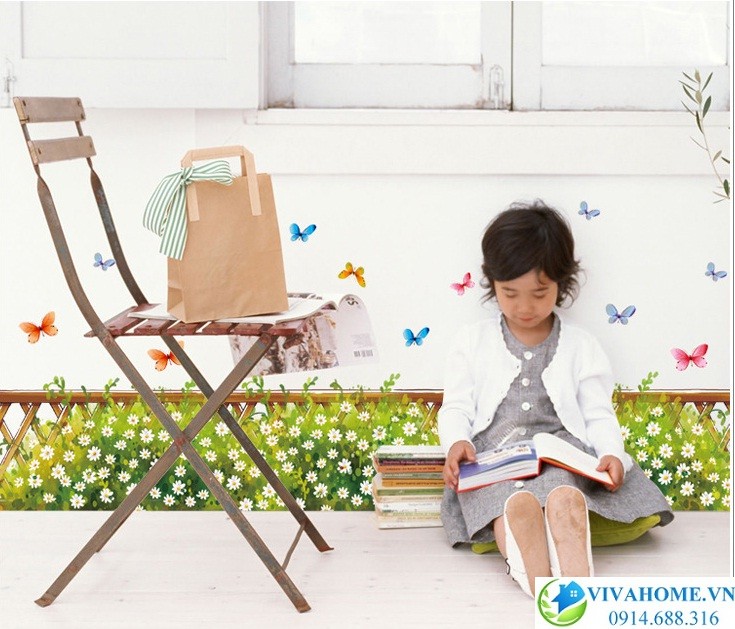 Decal dán chân tường Cúc họa mi