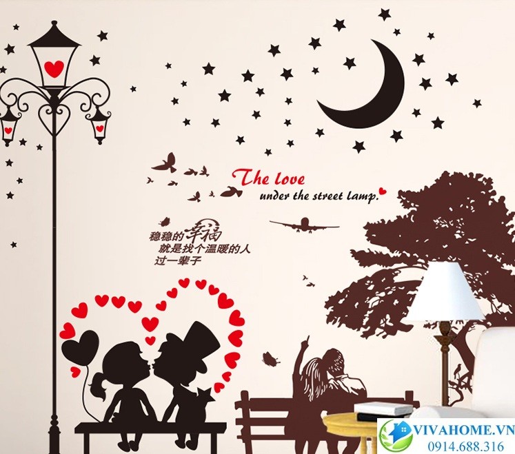 Decal dán tường Tình yêu dưới cột đèn ngọt ngào