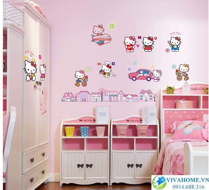 Decal dán tường Kitty dạo phố