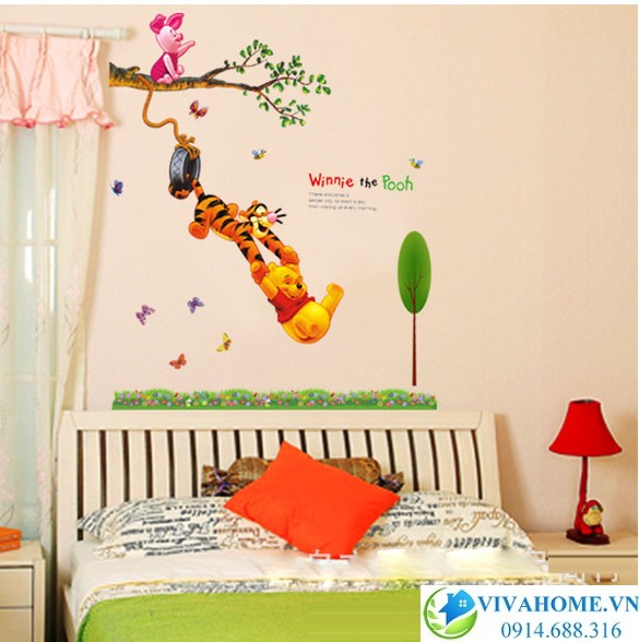 Decal dán tường Gấu pooh leo trèo
