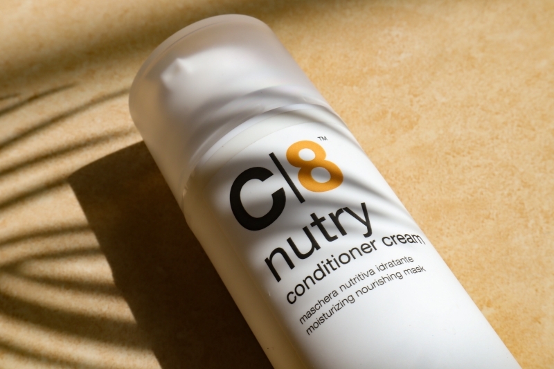 DẦU XẢ NUÔI DƯỠNG VÀ CẤP ẨM CHO TÓC KHÔ C8 NUTRY