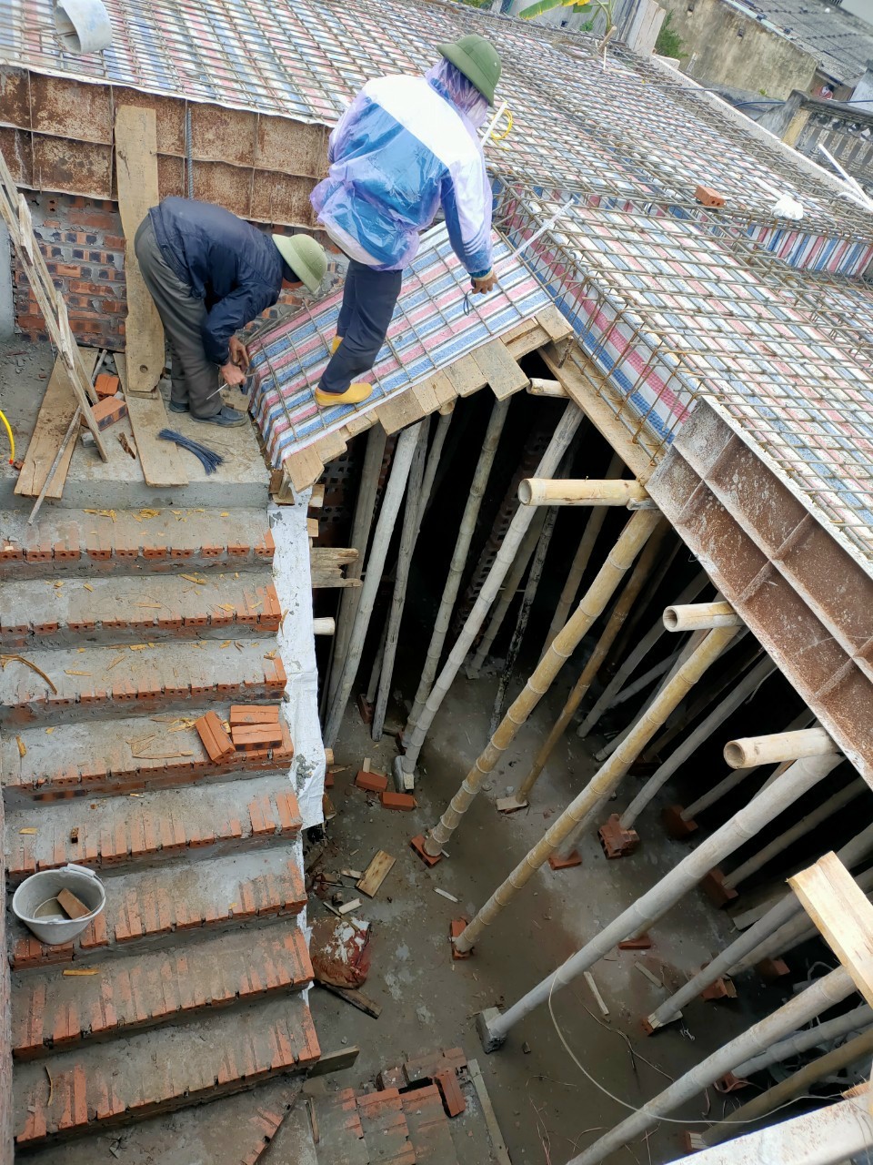 nhà 2 tầng giá khoảng 700 triệu