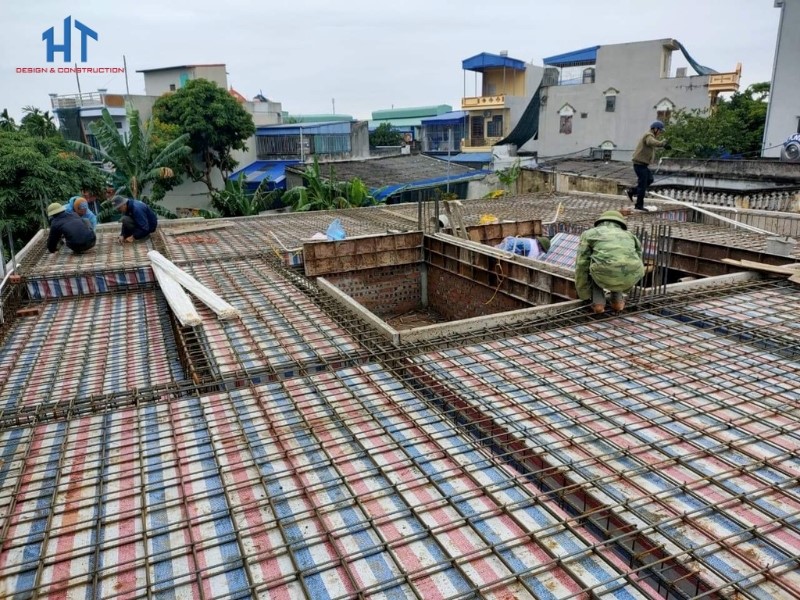 Sửa chữa mái nhà, nâng mái để tránh làm ảnh hưởng đến kết cấu của ngôi nhà
