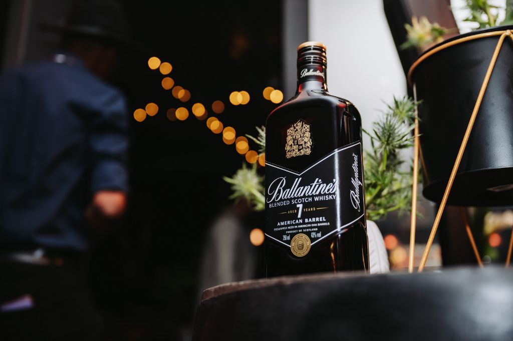 hình ảnh Rượu Ballantine’s 7 Năm