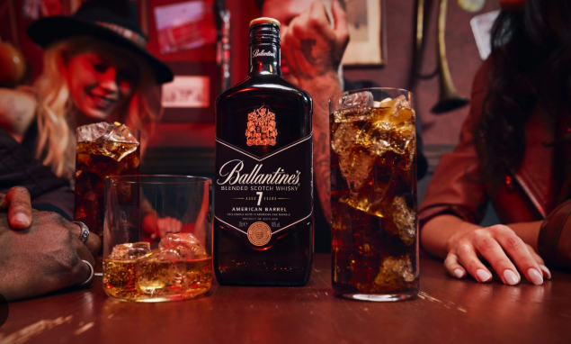hình ảnh ballantine's 7 American Barrel