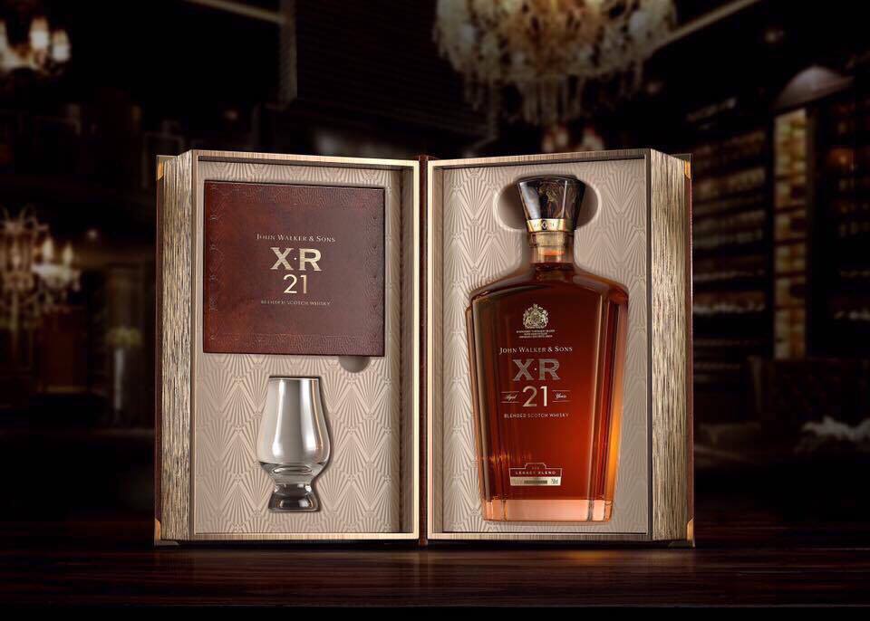 giá rượu johnnie walker XR 21