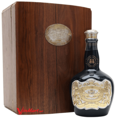 Rượu Royal Salute 50 năm