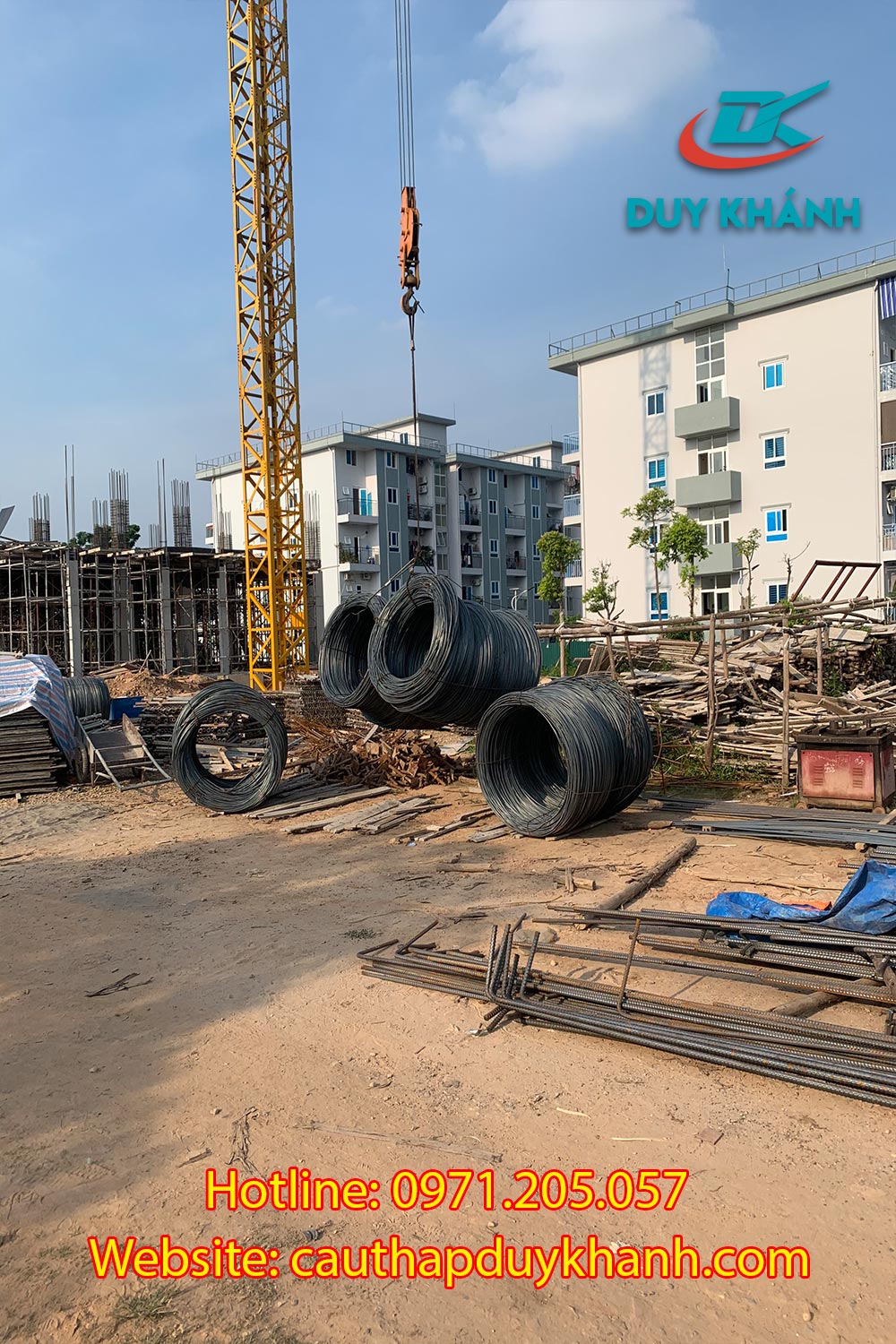 thi công công trình tòa nhà chung cư 11 tầng - Cẩu tháp QTZ5512