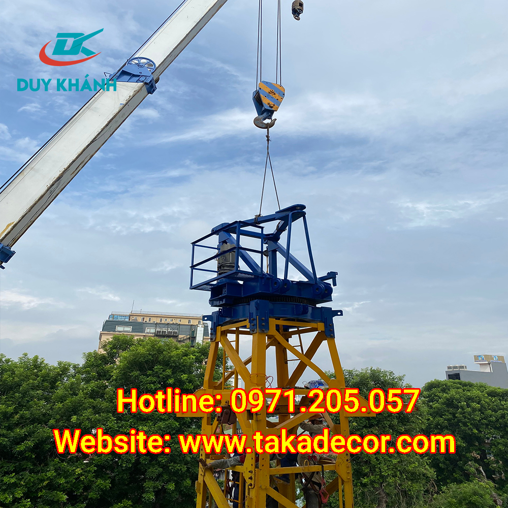 Lắp đặt cẩu tháp QTZ 5512 công trình Khu công nghiệp Thụy Vân